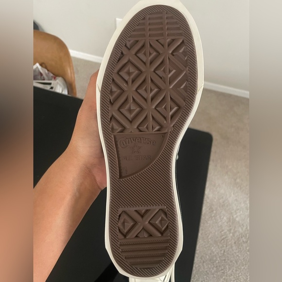 Chuck Square Toe Platform High Top Sneaker
Converse Sz 7.5 - Picture 3 of 5